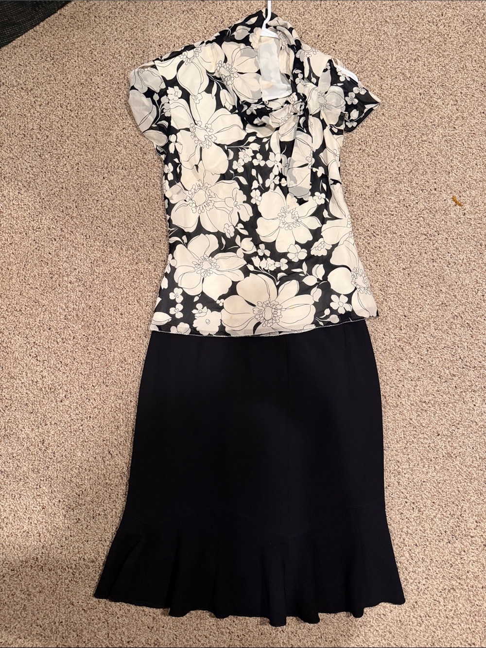Banana Republic Black Floral Top small and Black Women's Skirt size 4